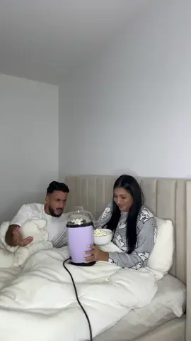 JE M’ATTENDAIS PAS DU TOUT À CETTE FIN 🤣🤣🤣🍿🍿 @Idriss13__ #prank #coupleprank #drole #humour #idrissetsirayah 