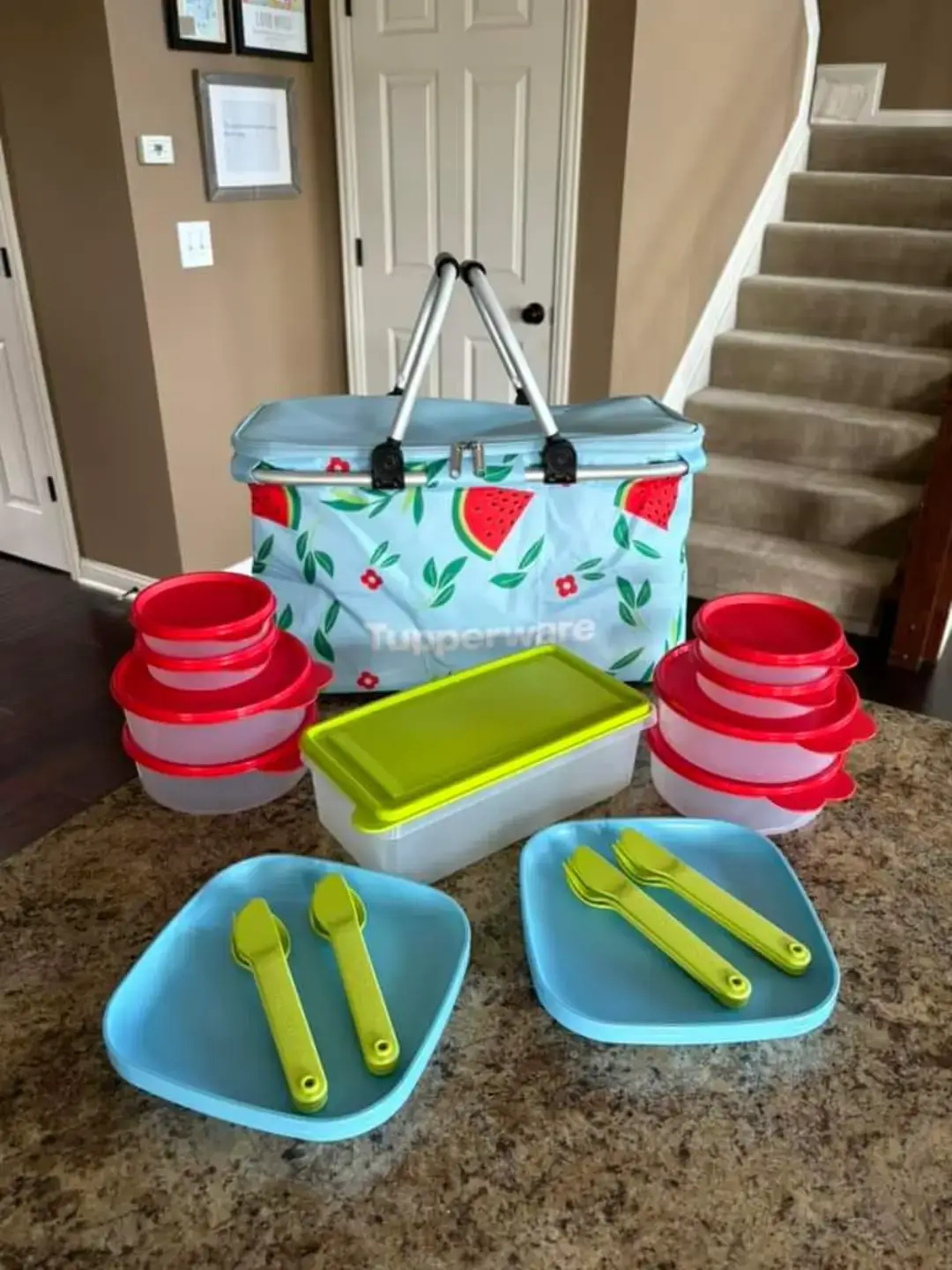 Get this entire set for only $99.... Order at tabathajenkins.my.tupperware.com