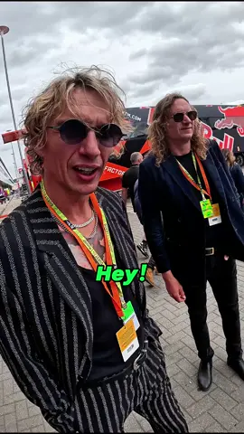 Double boop 🤍🖤 I believe in a thing called love. Wana get on the back of the bike?  Love you, kisses  . #harveyridesbikes #harvey #preciouscargo #motorbike #motorcycle #scrambler #biker #vibes #wholesome #feelgood #london #gopro #sleeptoken #justinhawkins 