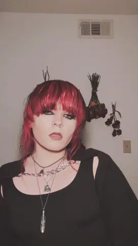 I realized i have to cut my bangs loll , also click the link in my bio to write a testimonial for sephora squad for me please  #makeup #alternative #altgirls #altmakeup 