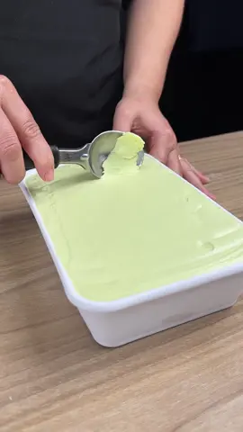 Faça sorvete caseiro de abacate natural! Feito a mão e de forma artesanal!   #receita #receitas #receitafacil #sorvete #superreceitas