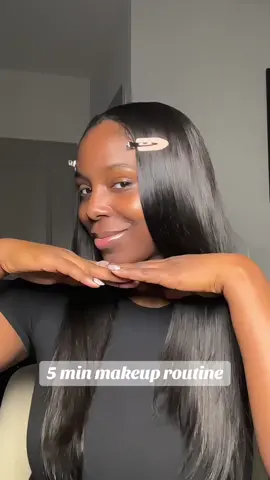 Hey yall! Get into my 5 min daily makeup routine. Below are all the products i used for this very natural look. Primer- @Fenty Beauty pro filt’r retouch primer Foundation- fenty beauty soft lit naturally luminous hydrating longwesr Brows- @Anastasia Beverly Hills brow pencil Concealer- @Kosas revealer super creamy + brightening concealer Blush- @Rare Beauty liquid blush color mauve Powder- fenty beauty pro filt’r retouch powder color honey Setting Spray- @milkmakeup hydro grip dewy long lasting setting spray #makeuptutorial #MakeupRoutine #darkskinmakeup #darkskingirl #makeup #fenymakeup #DailyRoutine #sephora #capcut 
