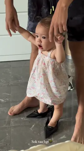 adaa aja gebrakannya👶😭🤏#kamari #mamari #papadali #jennifer #jennifercoppen #dali #kamariskywassink #daliwassink #masyaallahtabarakkallah #jennifercoppen #dali #kamariskywassink #papadali #mamari 