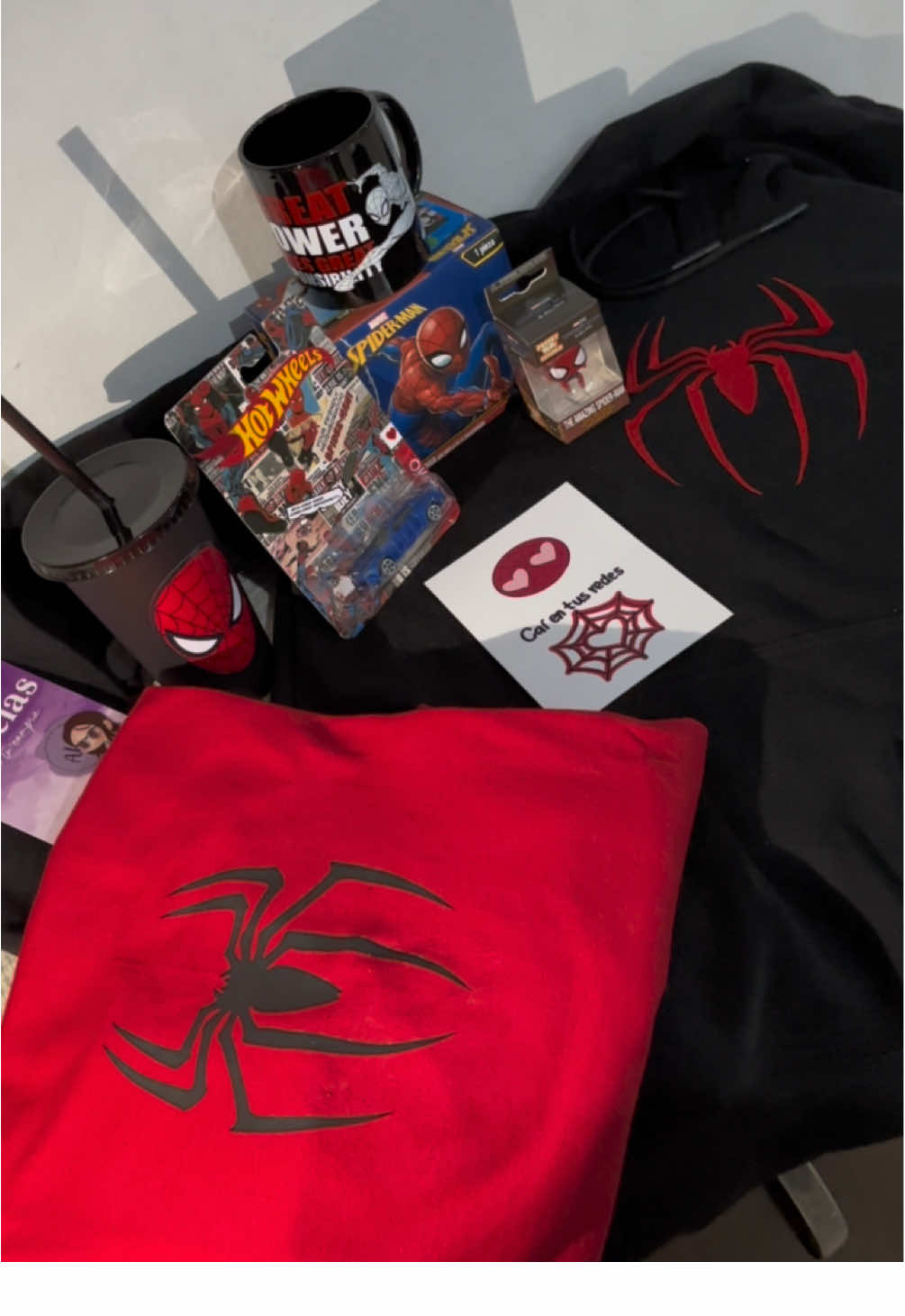 Y tu como armarias tu kit de spiderman?🕷️❤️ #regalospersonalizados #regalosnovios #spiderman #regalosnavidad #regalospiderman 