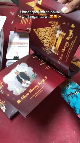Mewah bangettt, padahal harganya cuma seribuan🥺🫶🏻 #undangan #undanganmurah #undangansimple #undanganjawa #undanganpernikahan #undangannikah #undangankhitan #undangansurabaya #undanganjakarta #viralvideo #viraltiktok #fyp #fypシ 