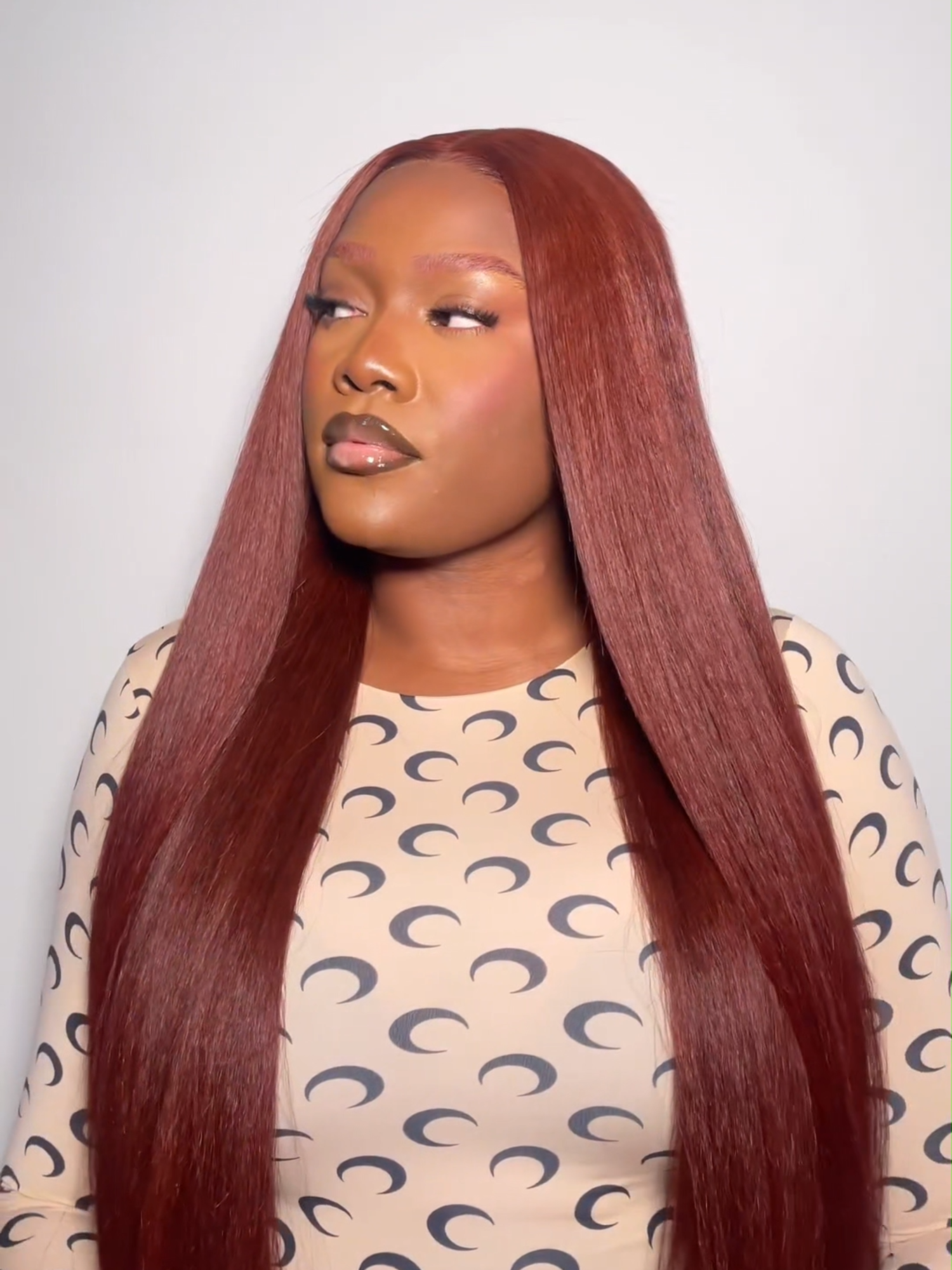 Reddish-brown vibes for a perfect look! 💁🏾‍♀️💁🏾‍♀️✨ 𝐖𝐢𝐠 𝐢𝐧𝐟𝐨: glueless reddish brown wig 16 inches only R1961+ 🔗 Worth | Realistic Reddish Brown Kinky Straight Glueless 5x5 Closure Lace Wig for All Skin Tones ❗❗𝐋𝐈𝐌𝐈𝐓𝐄𝐃 𝐓𝐈𝐌𝐄👇 🛒𝑩𝒖𝒚 𝟐 𝑮𝒆𝒕 𝟐𝙣𝙙 𝟓𝟎% 𝑶𝑭𝑭 🤩𝑺𝒑𝒆𝒏𝒅 𝑹𝟐𝟏𝟗𝟗/𝑹𝟑𝟏𝟗𝟗/𝑹𝟒𝟗𝟗𝟗 𝒂𝒏𝒅 𝑺𝒂𝒗𝒆 𝑹𝟑𝟎𝟎/𝑹𝟓𝟎𝟎/𝑹𝟖𝟎𝟎 💘𝘽𝙪𝙮 𝙬𝙞𝙜𝙨 𝙜𝙚𝙩 𝙛𝙧𝙚𝙚 𝙬𝙞𝙜 𝒕𝒐𝒐𝒍𝒔 𝙣𝙤𝙬 📦𝑭𝒓𝒆𝒆 𝑺𝒉𝒊𝒑𝒑𝒊𝒏𝒈 & 𝑭𝒓𝒆𝒆 𝑪𝒖𝒔𝒕𝒐𝒎𝒔 𝑪𝒍𝒆𝒂𝒓𝒂𝒏𝒄𝒆 𝒕𝒐 𝒁𝑨 #luvmehairsouthafrica #luvmeforyou #Luvme10Years #blackgirlmagic #kinkystraightwig #gluelesswig #closurewig #wigtok #loveyourself