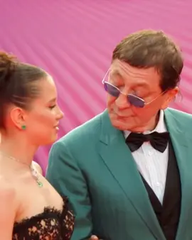 Жизнь Звёзд! Григорий Лепс и Аврора. Любви все возрасты покорны! #жизньзвезд #григорийлепс #аврора #любовь 
