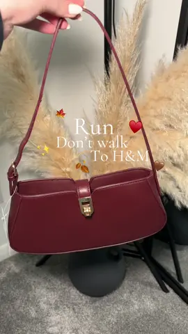 POV: You’ve found the perfect bag for autumn ♥️🍂🍁 #handm #viral #trending #bag #fashion #fashiontiktok @H&M 