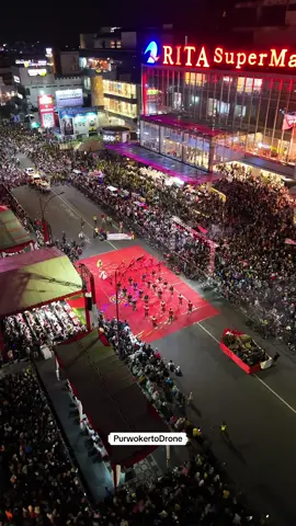Rame banget lur, pada sebelah ndi?  #purwokertodrone #festivalkentongan