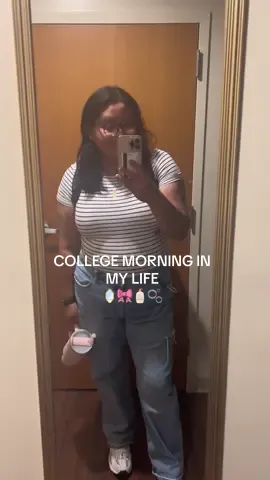 Spend a quick morning with me ✨🤍 #morningroutine #collegevlog #skincare #MakeupRoutine #grwm #morning #collegeroutine #collegestudent #loccitane #aesthetic #fyp 