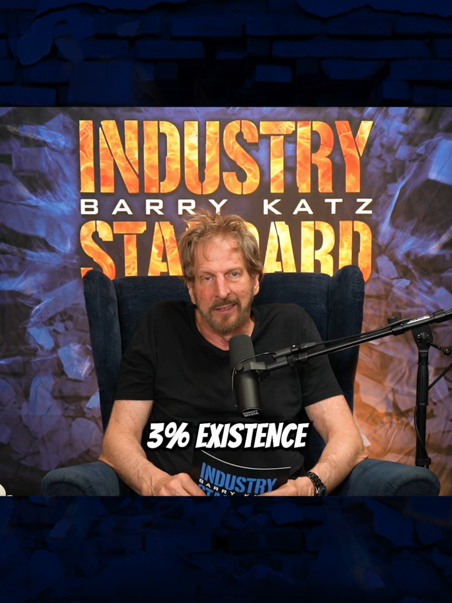 Only 3% of projects in the entertainment business see the light of day. Look at things like they're going to succeed, knowing they're going to fail and be persistent in moving on to new projects Barry answers your questions on this week's INDUSTRY STANDARD podcast.Watch now on YouTube   #comedian #persistence #entertainmentbusiness #talentmanager #reels #showbusiness