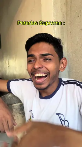 Patadas 😂😂