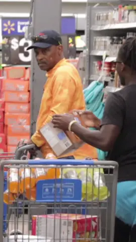 Pushing carts prank! Youtube: Luh alexz 