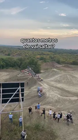 Um tremendo salto 😱 #redbull #tedáaaasas #moto #motorcycle #motocross #Motorsport #motor 