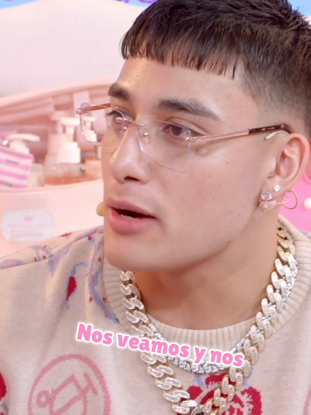 ¡Se fueron a los golpes! 😳 @elmalibaby nos reveló si ha habido rivalidad entre él y @elboguetobrrr 🫢  Entérate de todo en el capítulo completo en YouTube: #PinkyPromise 💖🦄 #PinkyLovers #SenseiMedia #KarlaDiaz #Pinktok