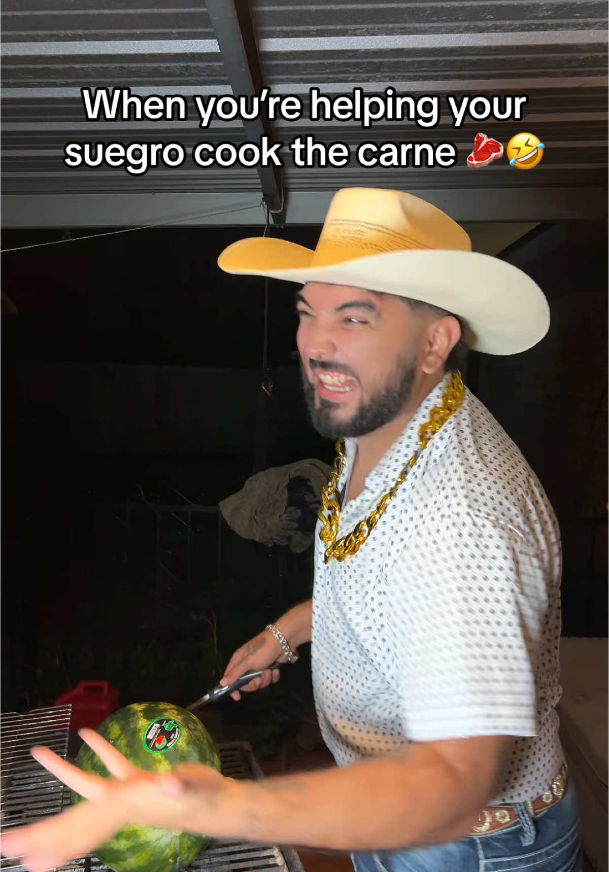 I couldn’t take it anymore 🤣🤣🤣 #suegro #mexican #family #carne 