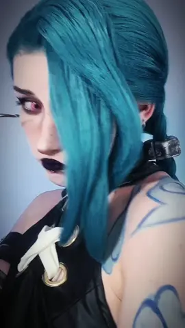 Guys im ITCHING for the new season going feral 💣 #jinx #arcane #arcanecosplay #jinxcosplay #cosplay #arcaneseason2 #fyp #foryou #foryoupage #lol #leagueoflegends 