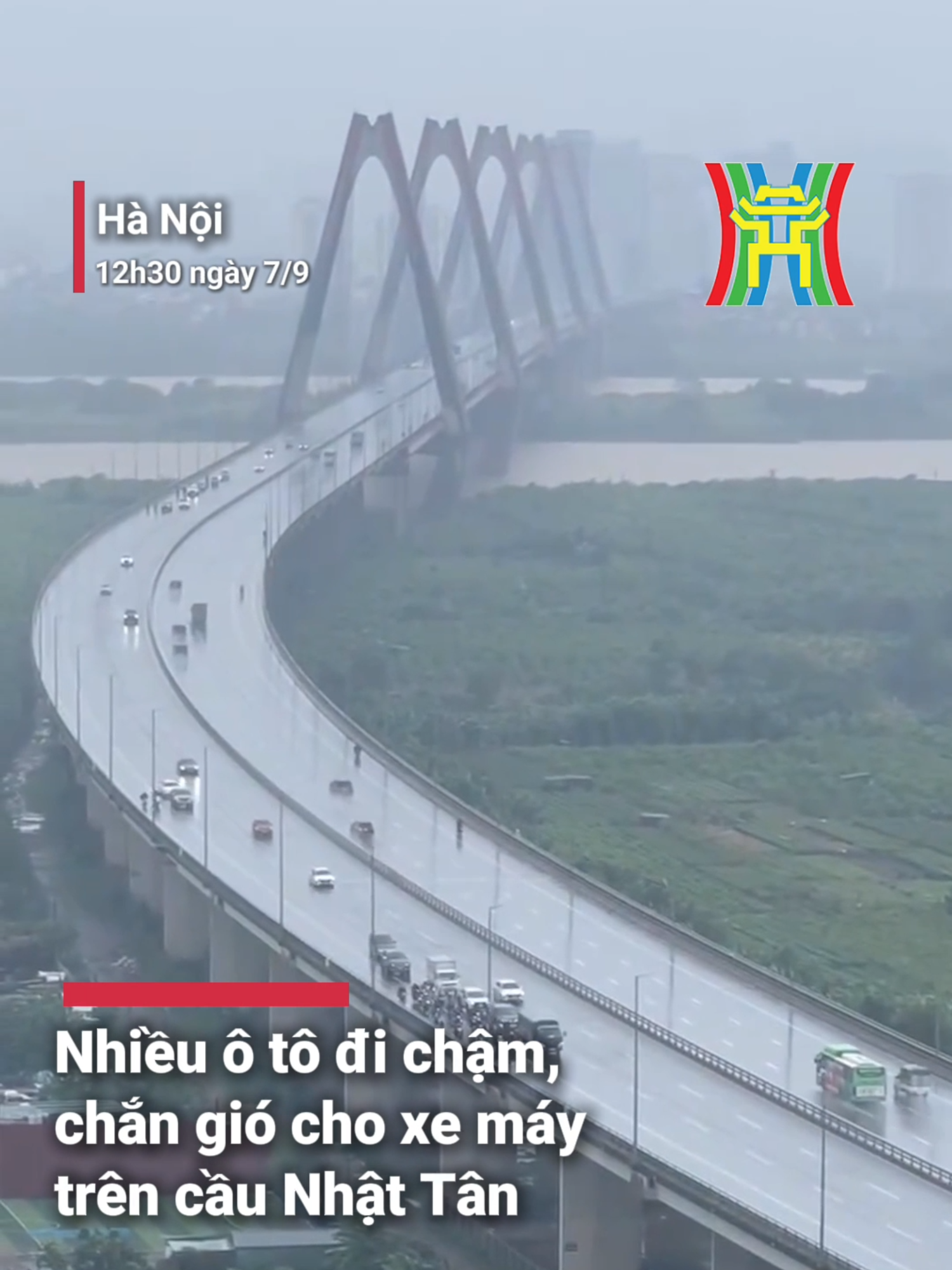 ❤️ Tình người giữa bão số 3: Nhiều ô tô đi chậm, chắn gió cho xe máy trên cầu Nhật Tân #htvdaihanoi #tiktoknews #baoso3 #baoyagi #thoitiet