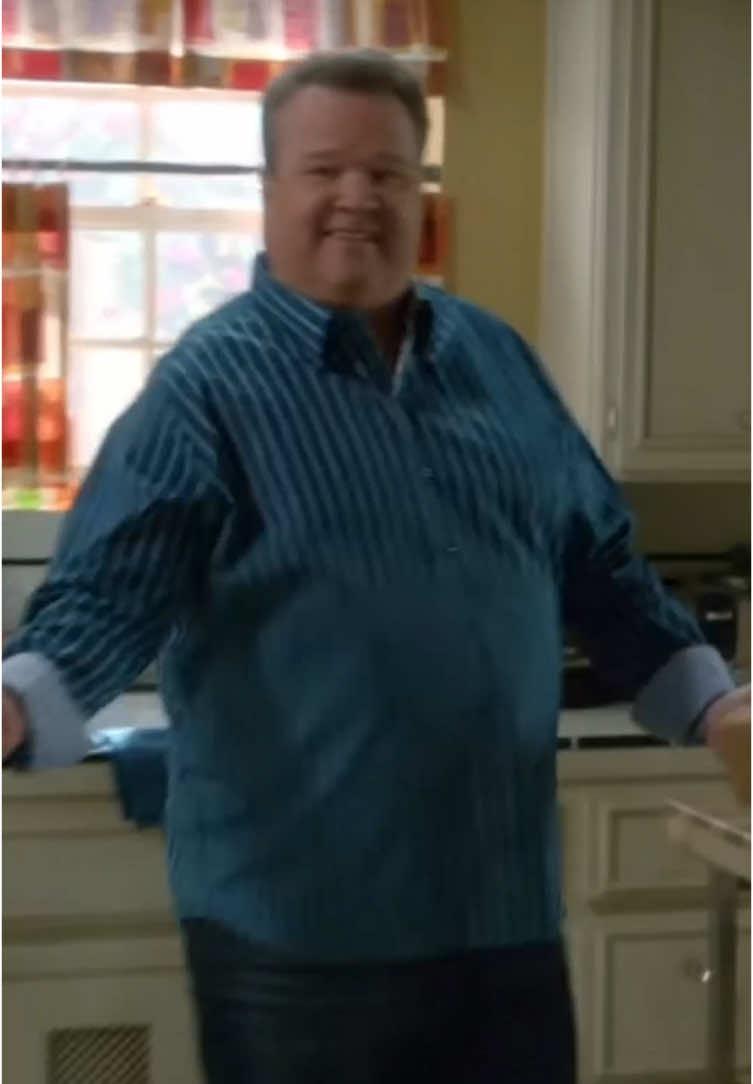 BaBaBa Shake it ! 🕺🏻🕺🏻#modernfamily #camerontucker #mitchellpritchett #series 