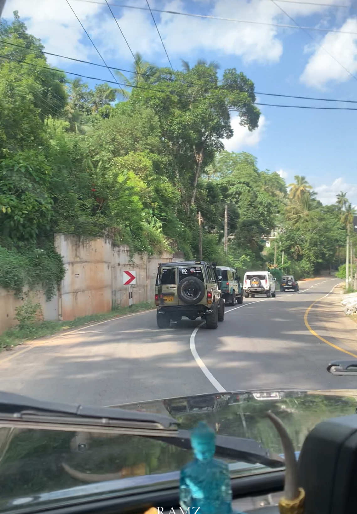 @teamoverdrive #boxprado🇱🇰 #ramz #landcruiser #srilanka #sldefenderloversclub #defender110 #defender_lovers_club_sl❤️ 