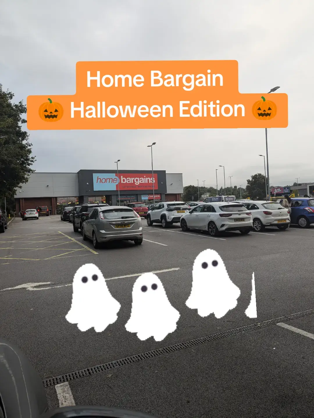 Huge range of home decor for Halloween 🎃 this year at Home Bargains  #homebargains #halloween #halloween2024 #Home #homedecor #halloweenhomedecor #shopping #bargains #retail #party #halloweenlook #halloweenishere #halloweenathome 