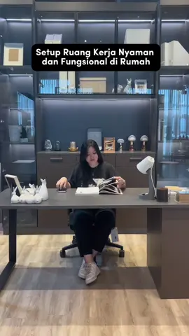 Ngantor dari rumah? Gak masalah! Dengan workspace yang cozy, kerja makin fokus dan produktif! 🙌✨ #IDEMUBYVIVERE #SOUTH78 #RuangKerjaImpian #CozyWorkspace #KerjaLebihNyaman