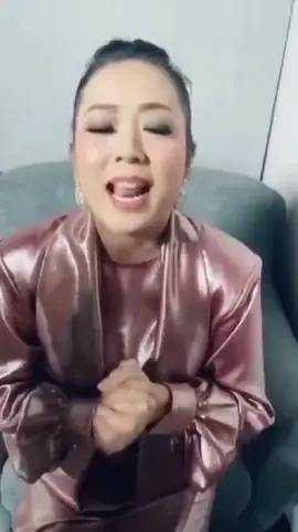bagian 6|H soimah berbagi uang hari ini #soimah #soimahpancawati #soimahberbagi #soimah_pancawati #soimah_dangdut_viral #wongjowo #artisdangdut #penyanyidangdut #penyanyiviral #soimahbagiuang #fypage #hariini #jawapride #penyanyiindonesia #artispenyanyi 