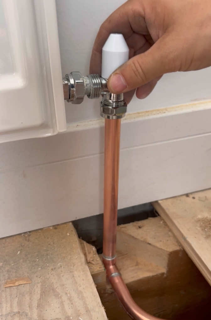 New radiator and pipework 🤙👊 If you liked this asmr plumbing video then please give it a like, comment below if you would do anything different and please subscribe if you are new! See you on the next one!  