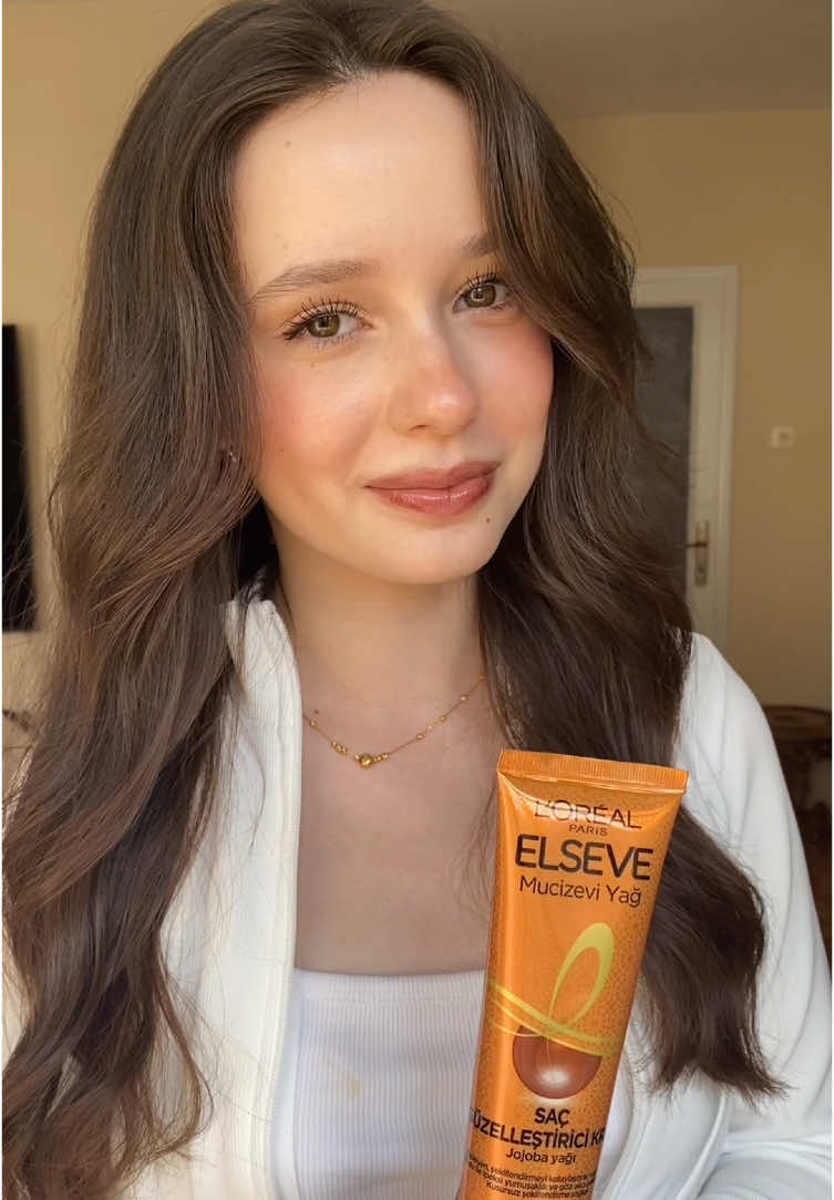 @L’Oréal Paris Elseve Mucizevi Yağ Krem şimdi @A101İletisim marketlerde 😻 Çok severek kullandığım bu ürünü nerdeyse yarı fiyatına stoklayacağım 💖 #işbirliği #lorealparis #lorealpariahaircare #a101 