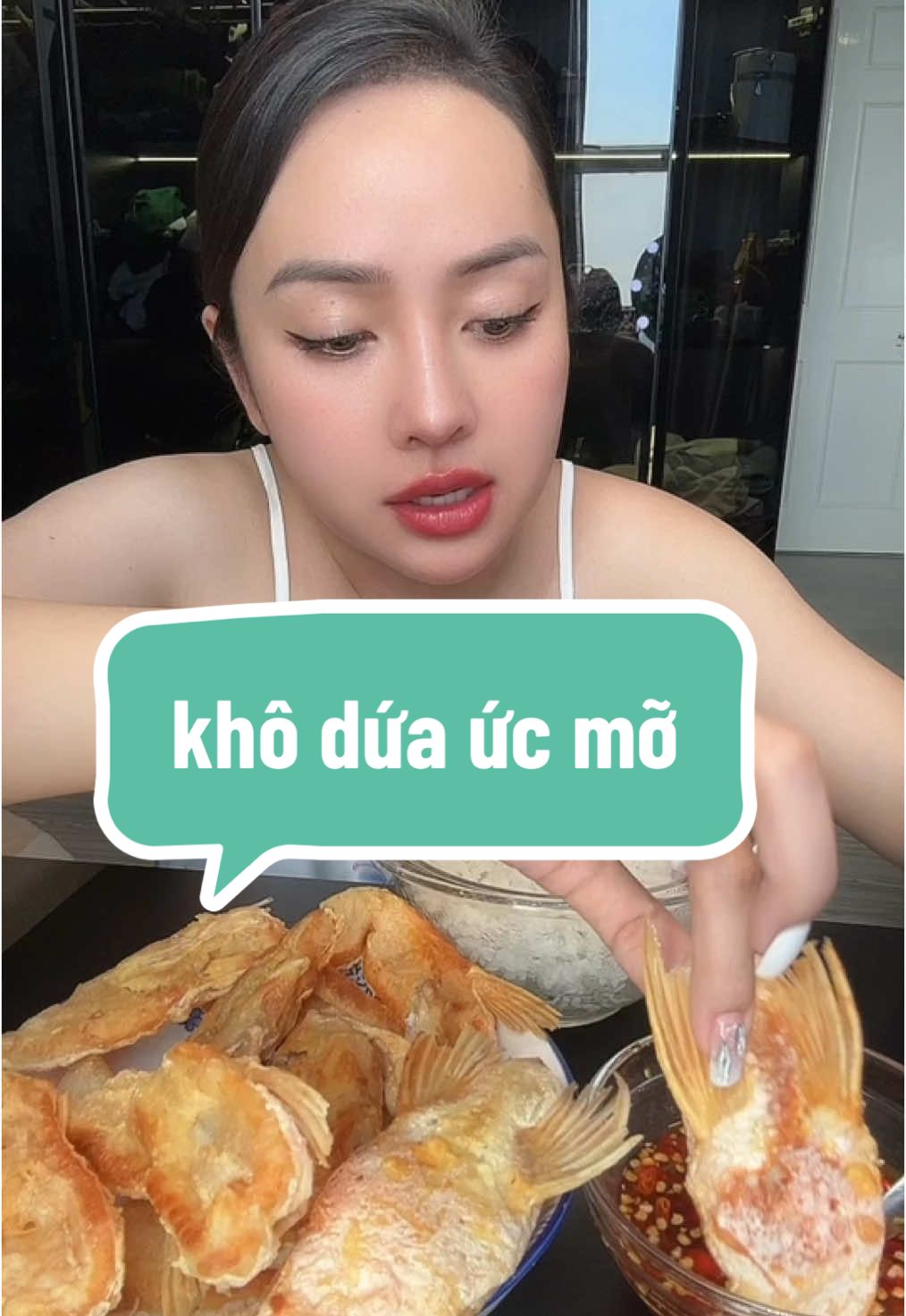 ức mỡ cá dứa hnay dc tặng thêm trà hoa cúc và mắm tắc ạ #mukbang #xuhuong #ancungtiktok 