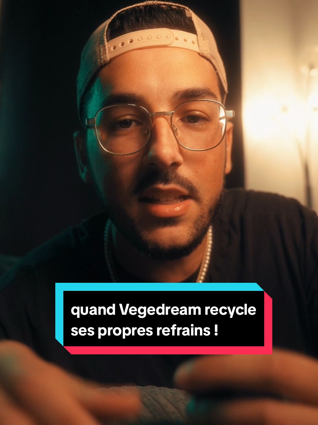 Comme quoi, des fois tu peux avoir LE bon refrain mais juste pas sorti au bon moment ! Et le même refrain sorti dans un tout autre contexte peut avoir un tout autre impact ! 🔥 • • • #rapfrançais#rapfrancais#rapfrancais__#popurbaine#rnbvibes#vegedream#ramenezlacoupealamaison#coupedumonde#upamecano#kimpembe#anecdote#backstage#topline 