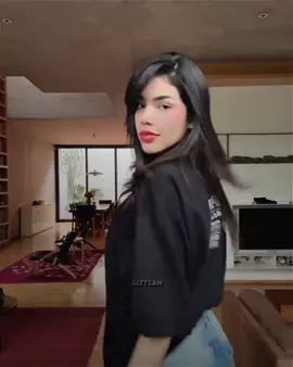 ella quema | @KeniaOs ! ac. ozu #keniaos #keninis #edit #fyp #pesopluma #viral 