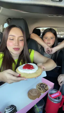 Crumbl cookies of the week! We went yesterday to try the bettlejuice cookie! 👻🕸️🍪 #crumbl #crumblcookies #cookies #fyp 