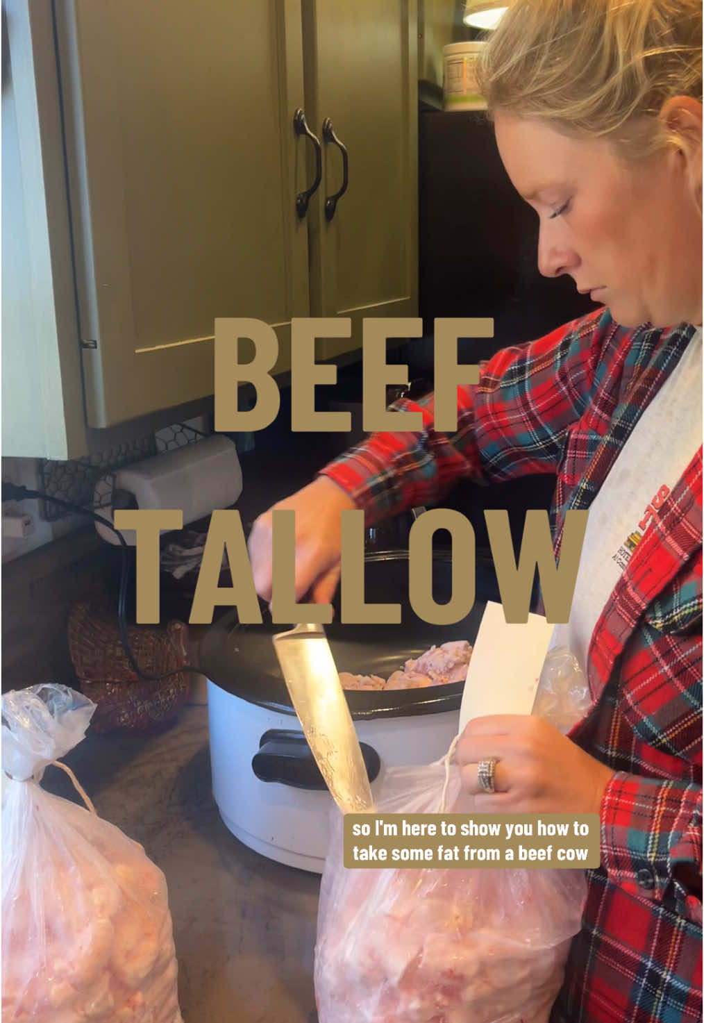 I hate processed cooking oil as much as I hate store bought coffee creamer 🫣 IYKYK! #beeftallow #tallow #homemade #cookingoil #homestead #healthyswaps 