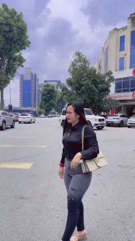 Kita di puchong 🤭🥰🩶🩶🔥#fyp #fypシviral🖤tiktok #TikTokAwardsMY2024#laguacehviral#