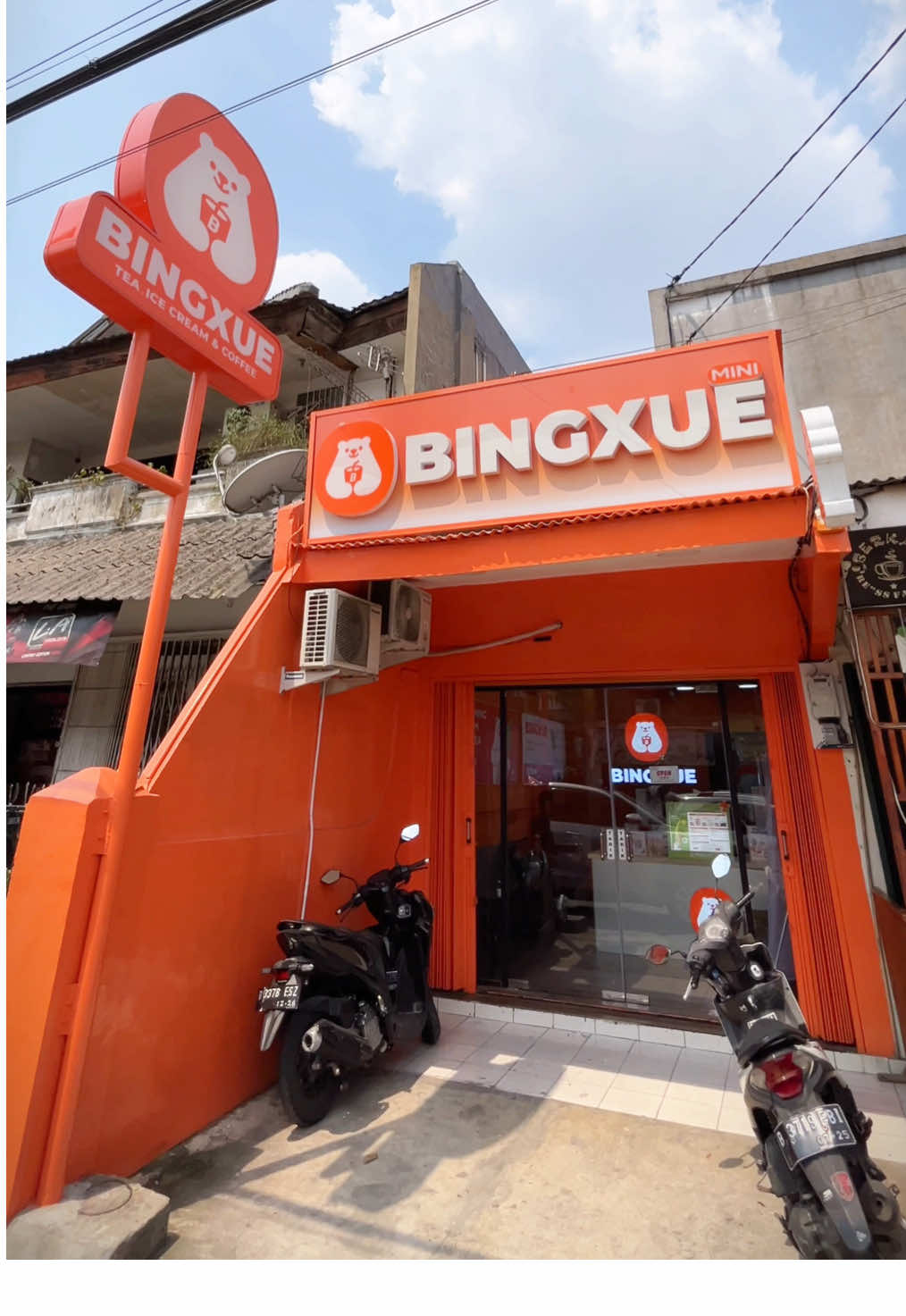 Bingxue Mini Depok 📍 Jl. Raya Keadilan no. 4, Depok Timur Nongki simple dan cozy disini, jangan lewatkan promo stempel voucher dan dapetin free ice cream🍦👋🏻 #Freeicecream #Bingxue #Depok #Tempatnongkrongdepok #Bingxueindonesia