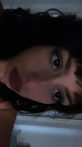 🥸