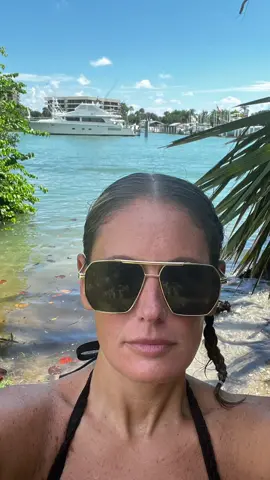 Already missing the Summer days#fyp #viral #viralvideotiktok #floridalifestyle🌴🌊🌞 #floridacheck #beachwaver 