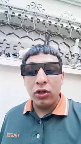 tu compa el que dice que pistear mucho y se prende con 2 botes 