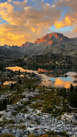 A solo backpacking trip into the Wind River Range 🏔️ Some of the best views and alone time you can ask for 🙌🏻 #wyoming #Hiking 