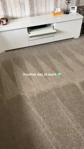 Why do my hearts look like bums 🍑😂🤦🏼‍♀️ #work #mondayfunday #cleaner #cleaning #satisfyingcleans 