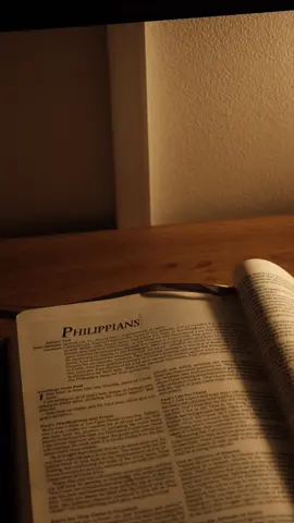 📚 #cinematic #videography #peaceful #biblestudy #christiantiktok #fujifilm 