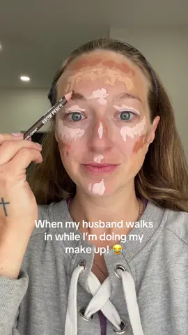 Im doing my makeup. What does it look like ? 😂