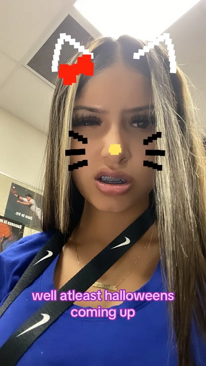 dont even bother asking me what i was🙁 i dont know.(follow my instagram- ofcourseimprincess #halloween #trend #tiktok #fyp #fypシ゚viral #fyppppppppppppppppppppppp 