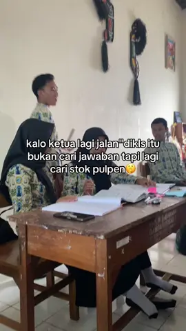 shtttt🤫..... #pulpen #kelas #xyabca #4upage #fyp 