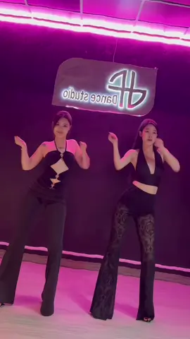 Hỡi người yêuuuu #feelbar #viral #lopdance💃  @bianh02 