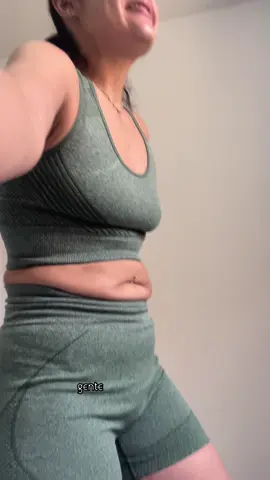 Diario de uma bariátrica: Voltando com o piercing no umbigo apos - 50kg 🦋😂 Sou enfermeira gente , não façam isso em casa!  #foryoupage #supera #sleevegastrectomy 
