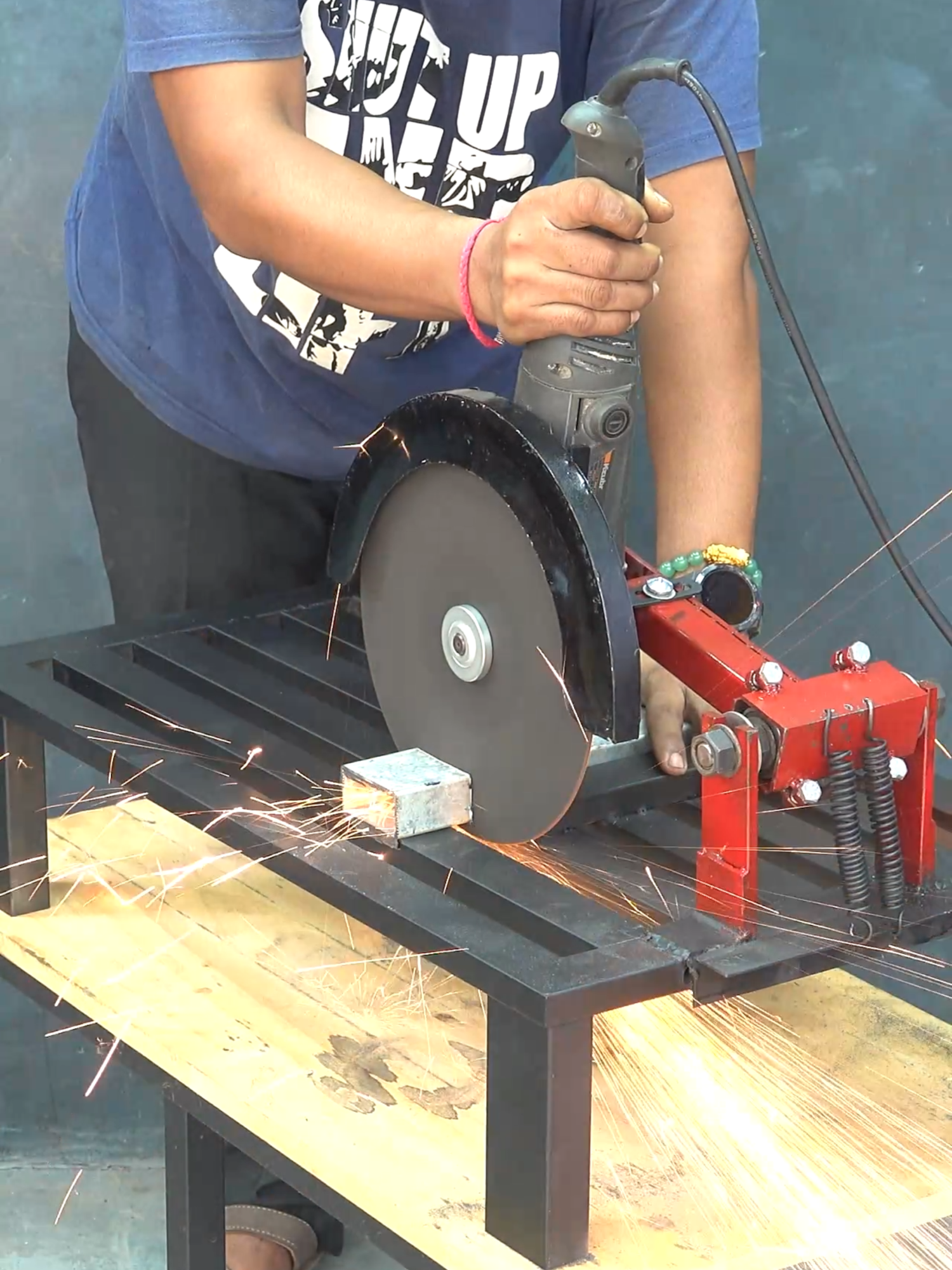 Metalworking DIY And Craft Making Easy Metal Miter Saw Jig #metalwork#woodwork #metalworking #metal #woodwork #welder #welding #DIY #craft #tips #trick #hacks #making