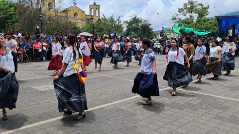 #septiembre #bailefolklorico #alotenango #tradiciones #bailes #203añosdeindependencia #guatemala 