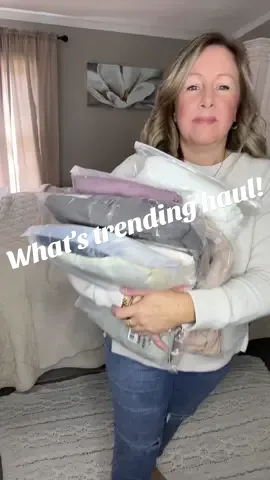 Current viral and trending clothes! The one thing that keeps me from ordering clothes that I actually want is I just don’t know how they are going to fit. So I am trying on the most recent## trending clothes and different sizes and giving my honest review to make shopping easier for you!! #haul #tiktokshop #viraltops 
